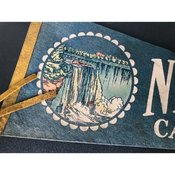 Vintage Niagara Falls Canada Felt Travel Tourist Pennant 27" - Picture 4 of 8